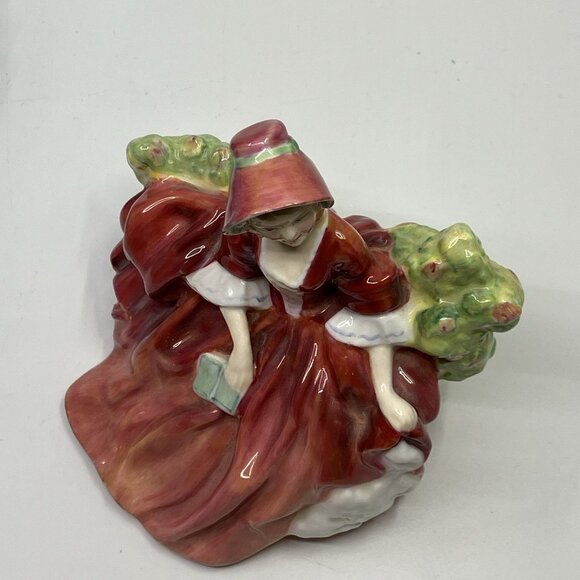 Vintage Royal Doulton Lydia Figurine HN 1908 Seated Victorian Lady Garden - Picture 5 of 8